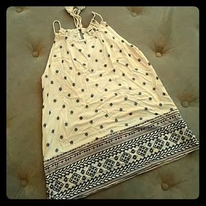 Cream patterened Old Navy top